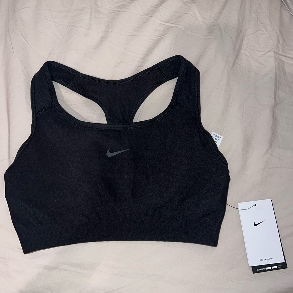 Nike Swoosh Sports Bra (Black) - Medium